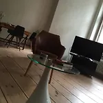 Classy, Bright Kreuzberg Apartment